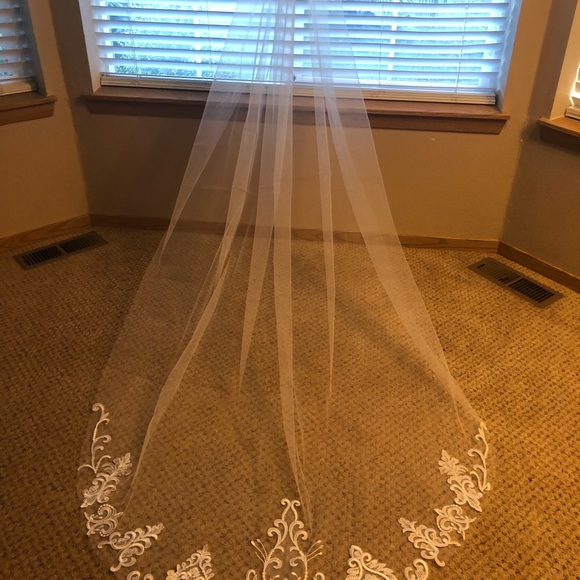 Ivory - Picture 1 of 3